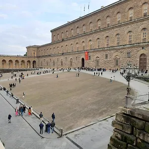 Piazza Pitti View Apartamento