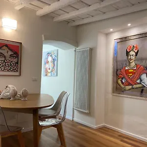 Flo Loft Apartment